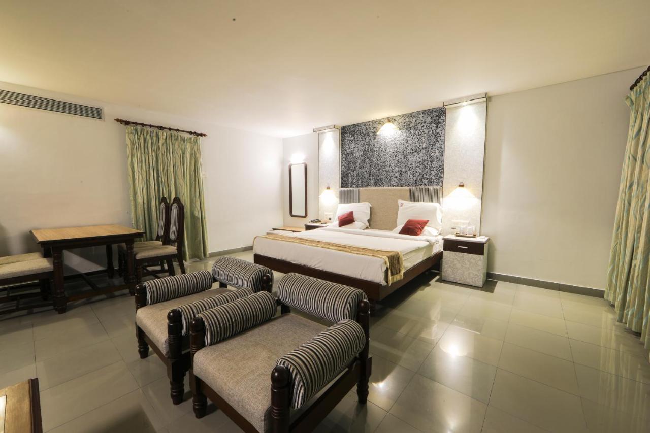 Bharat Hotel Kochi Extérieur photo